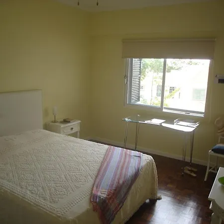 Shearwaternest Al Apartment *